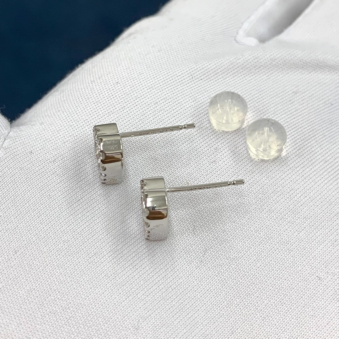 K18WG ダイヤモンド 0.30 ハート ピアス K18WG ダイヤモンド 0.30 ハート ピアス