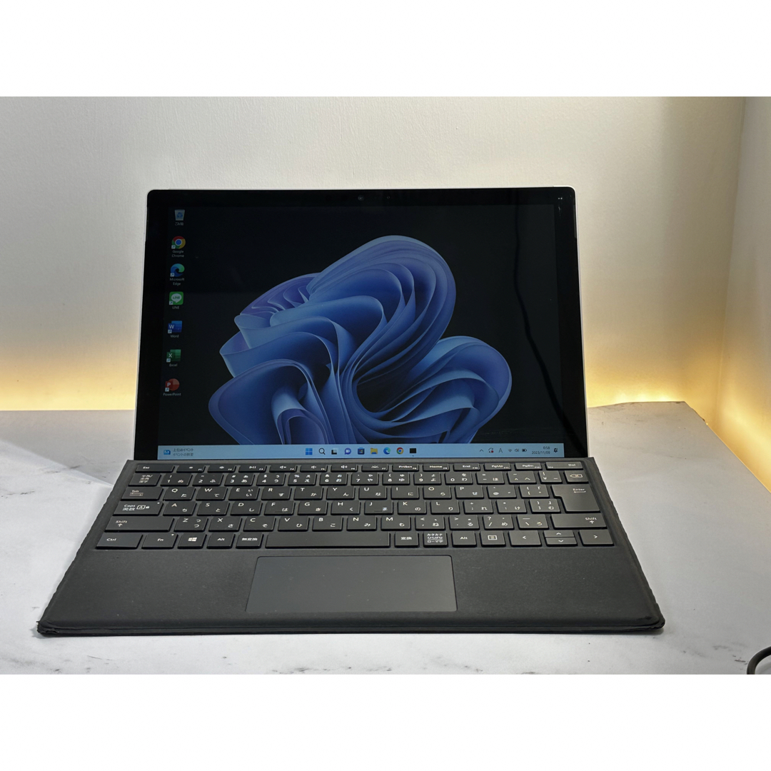 Microsoft(マイクロソフト)の★即配★美品 Surface Pro 6 Pro6 i5 8 SSD 256 スマホ/家電/カメラのPC/タブレット(タブレット)の商品写真