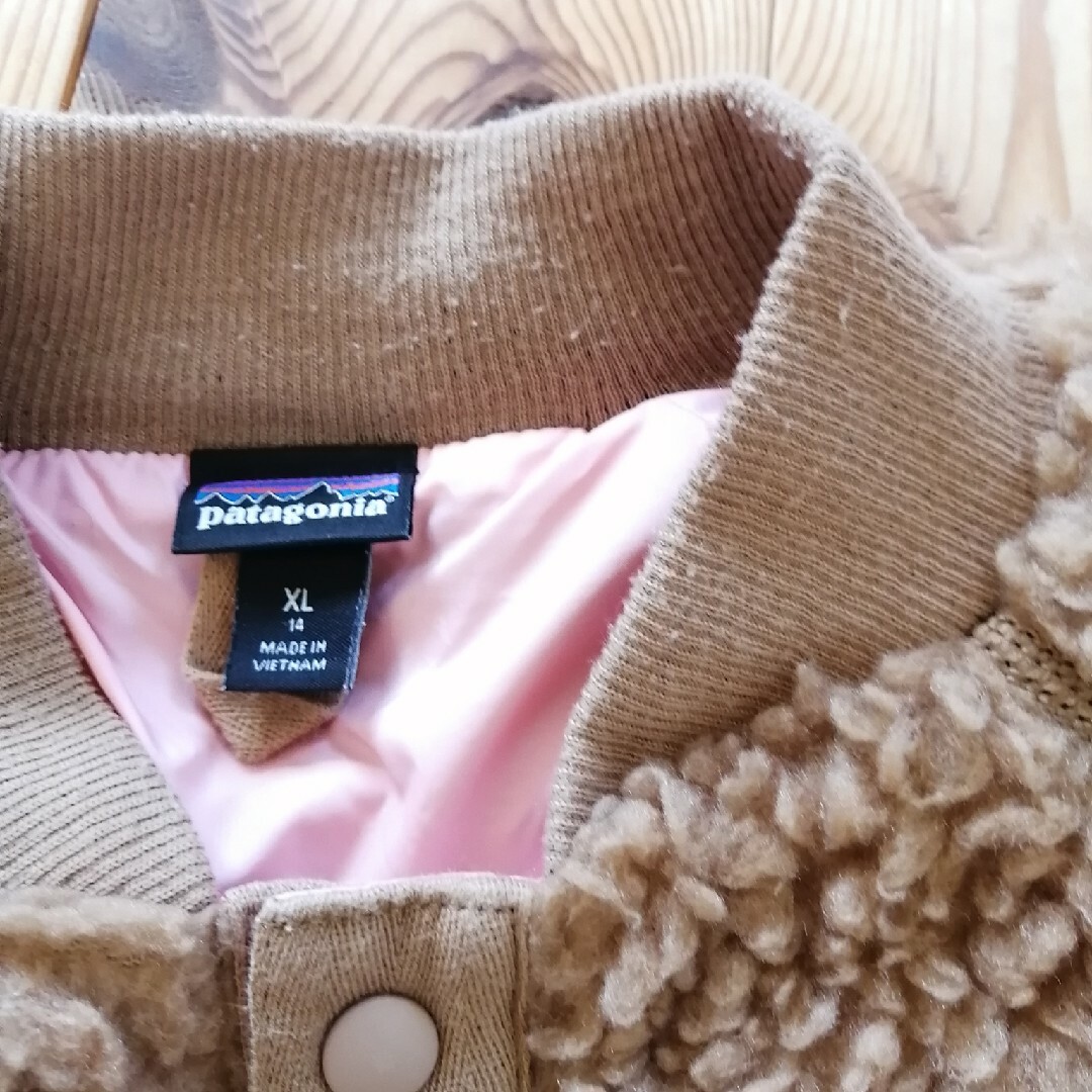 patagonia(パタゴニア)のPatagonia　パタゴニア　ジャケット レディースのジャケット/アウター(ダウンジャケット)の商品写真