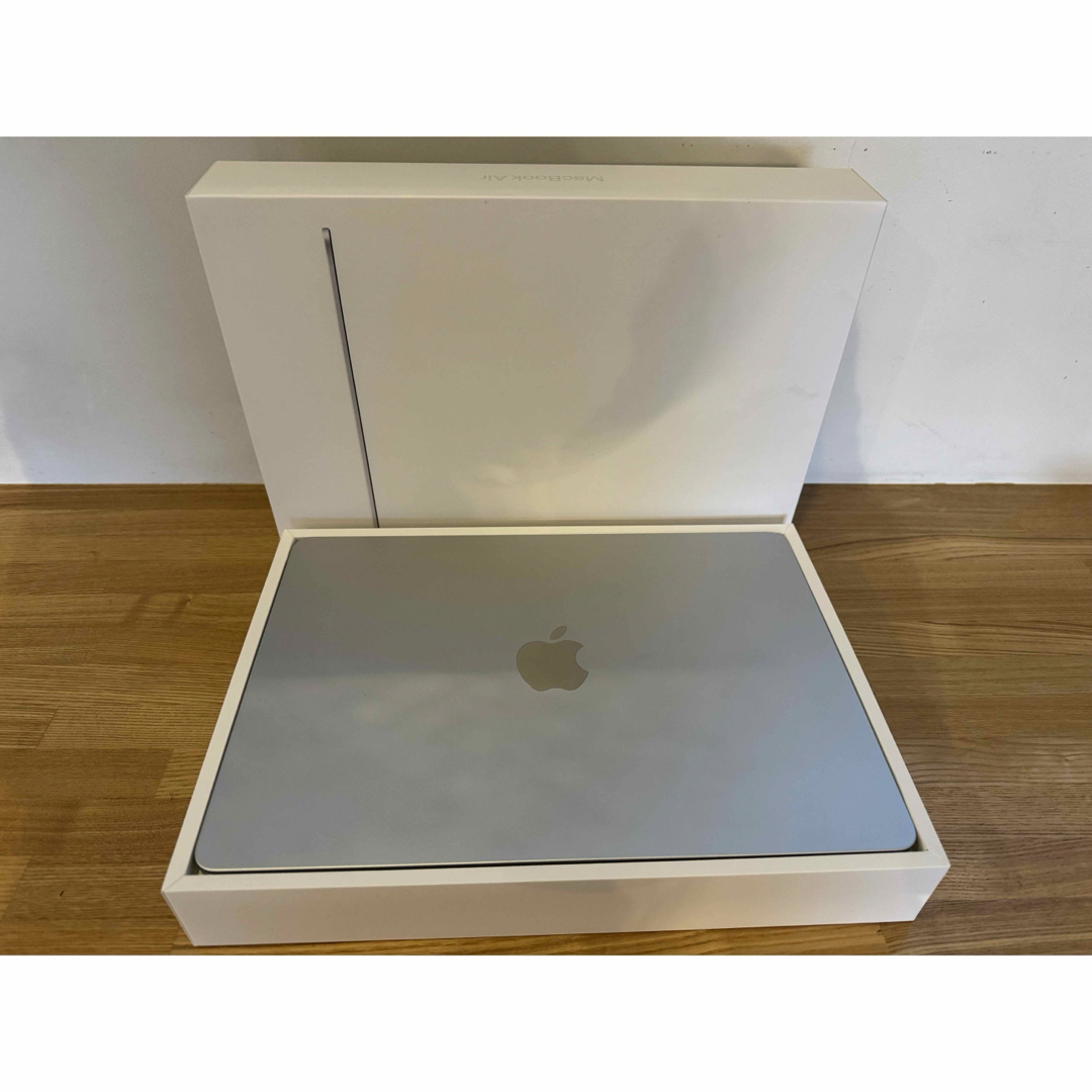 Macbook Air M2 13inch 2022 512GB アップルケア付