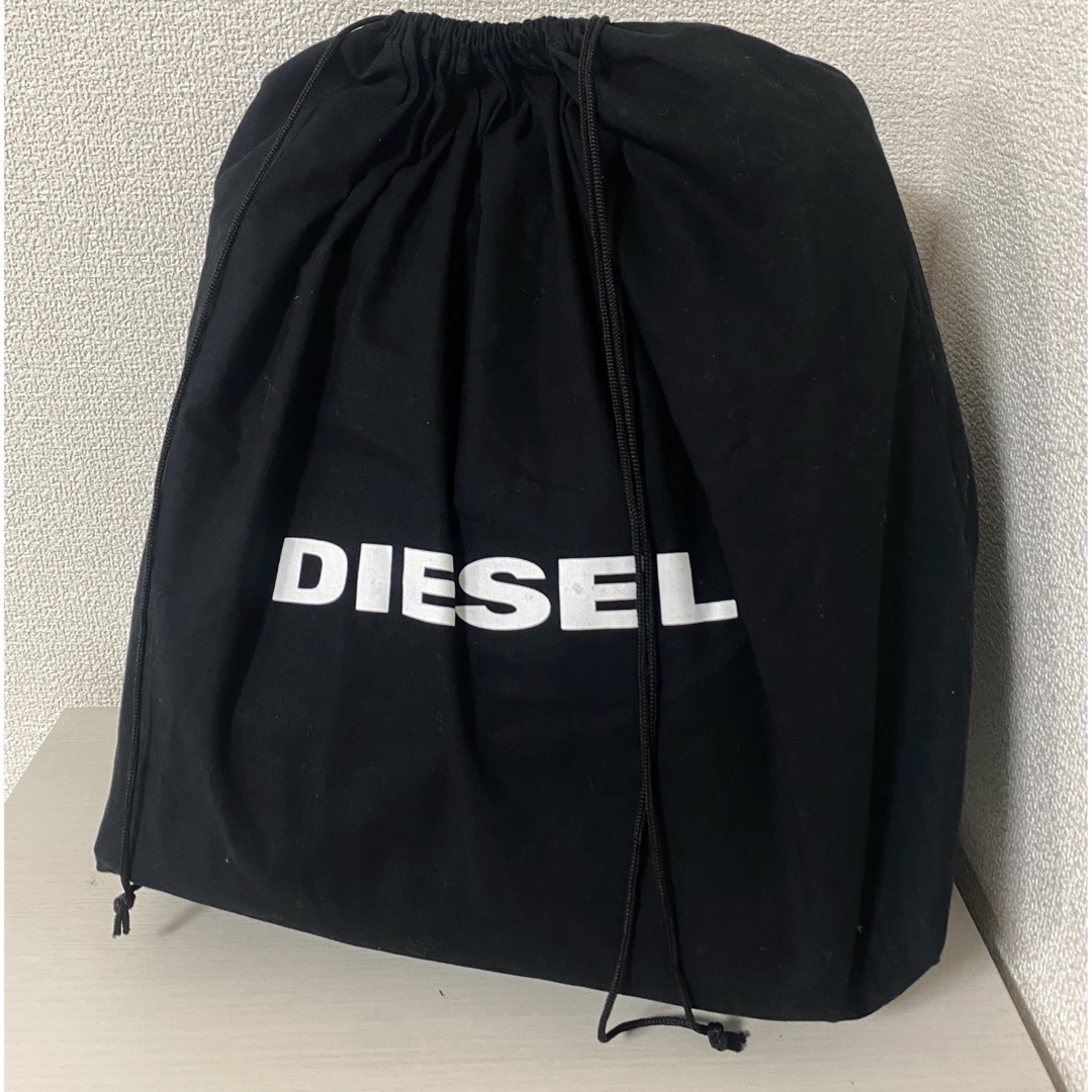 DIESEL(ディーゼル)のディーゼル　X08076 P4222 ELLY エナメル×ナイロン  レディースのバッグ(トートバッグ)の商品写真