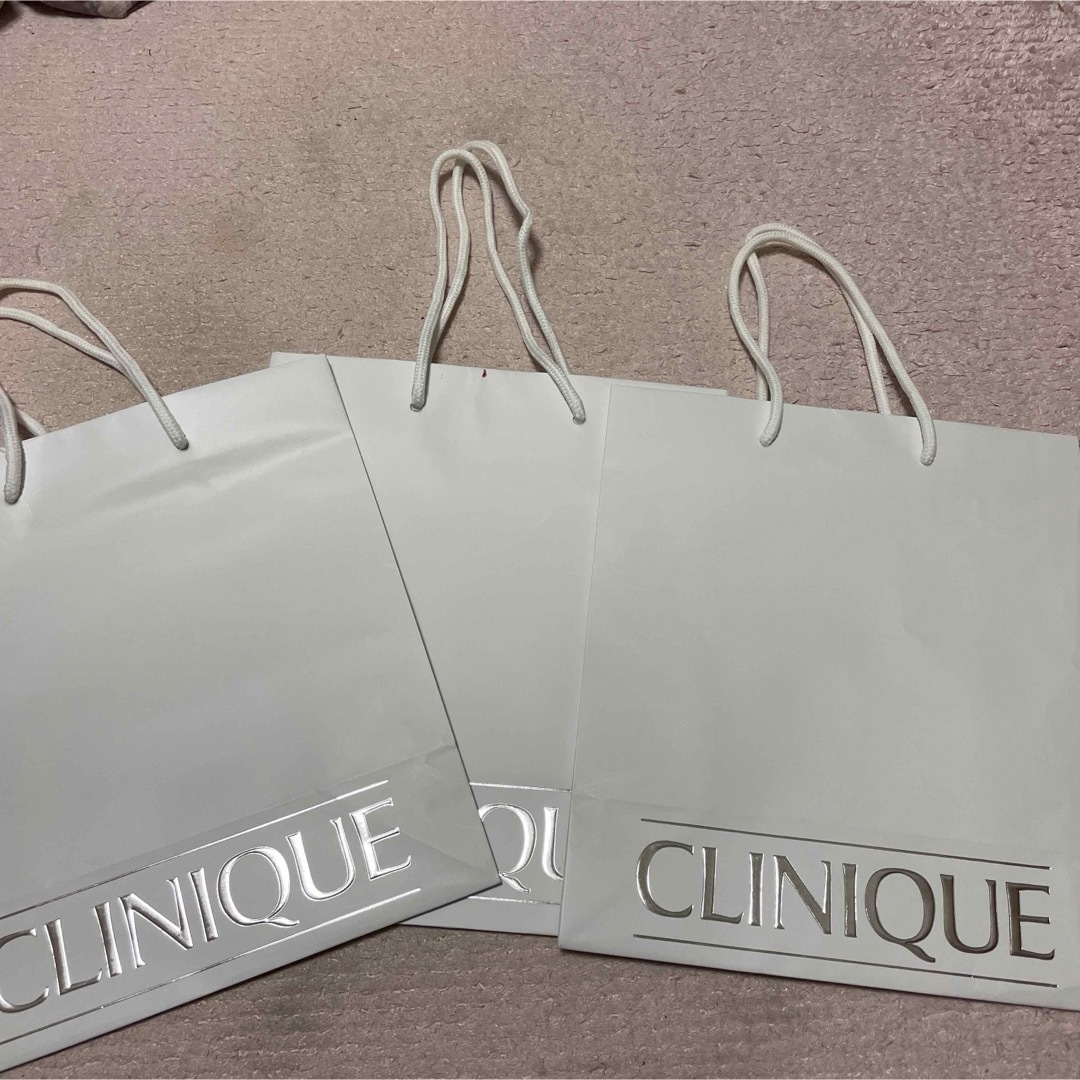 CLINIQUE(クリニーク)のCLINIQUE 紙袋6枚 レディースのバッグ(ショップ袋)の商品写真