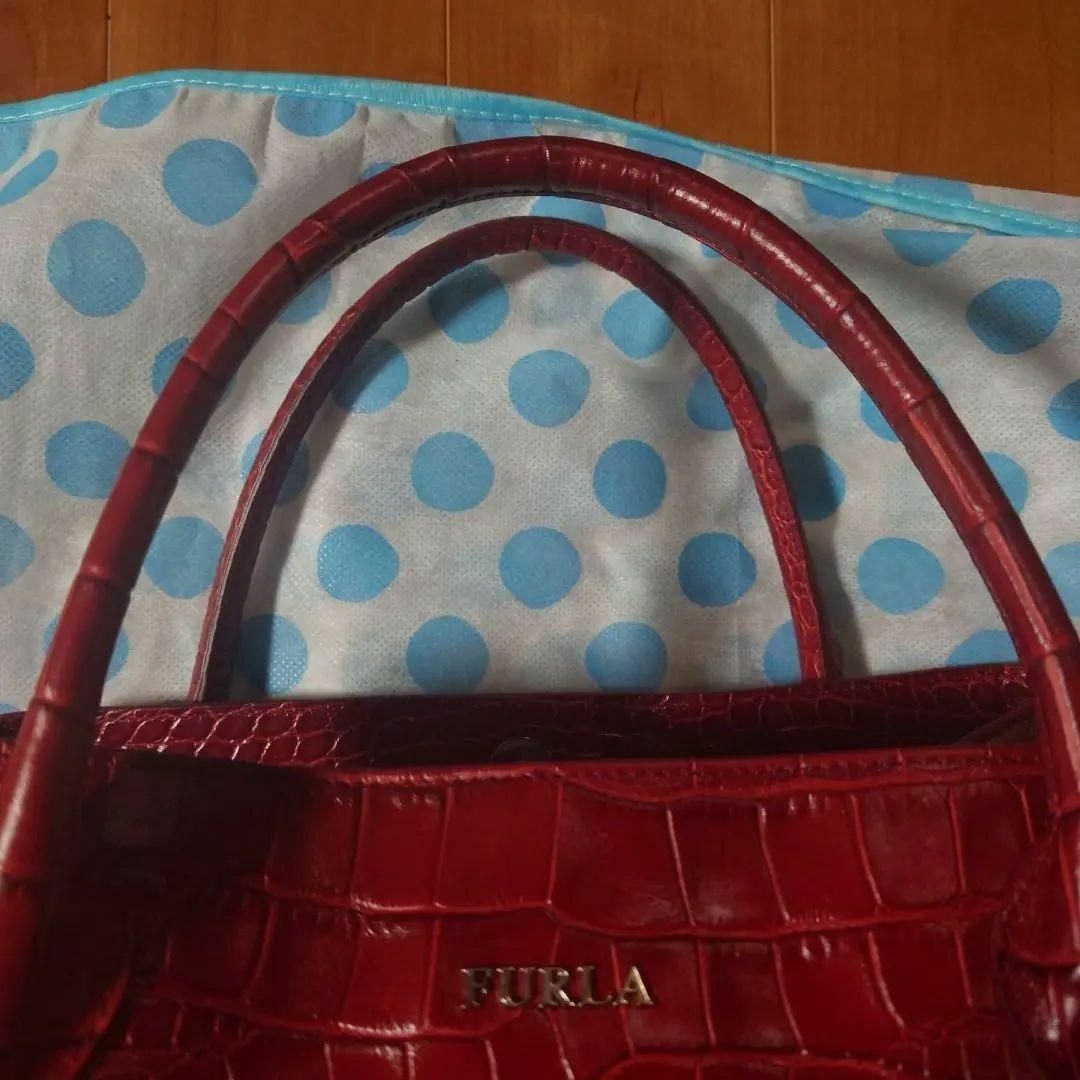 Furla(フルラ)の【美品】フルラ　クロコ型押し　ハンドバック　レッド レディースのバッグ(トートバッグ)の商品写真