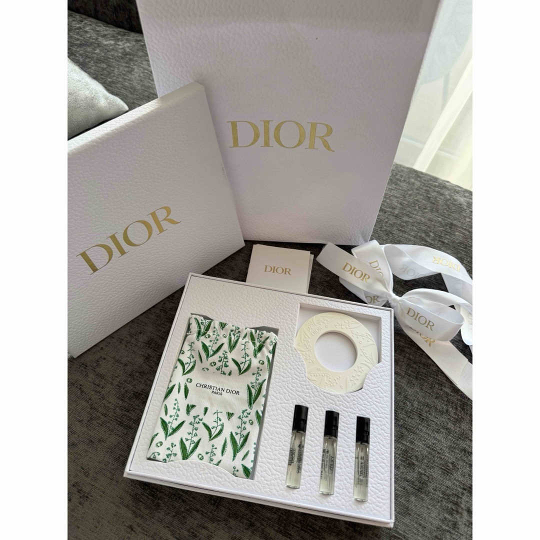 Christian Dior(クリスチャンディオール)のDIOR  香水　パルファム　 コスメ/美容の香水(香水(女性用))の商品写真