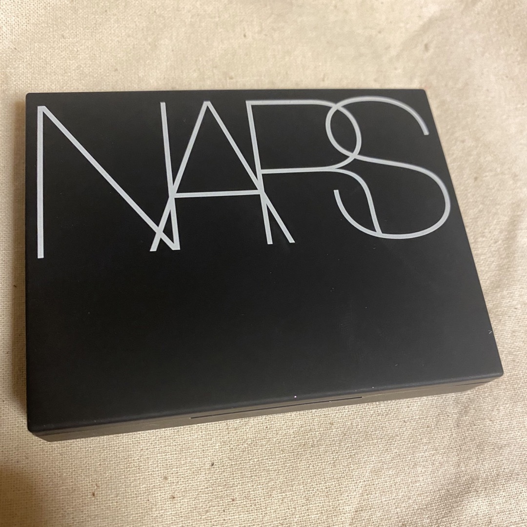 NARS(ナーズ)の【訳あり】NARS ライトリフレクティング セッティング パウダー プレスト コスメ/美容のベースメイク/化粧品(フェイスパウダー)の商品写真