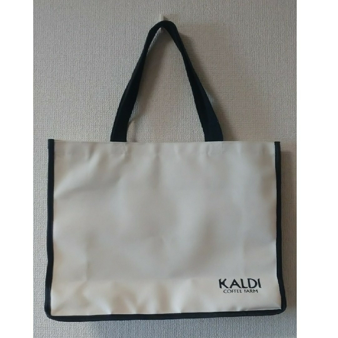 KALDI(カルディ)のKALDI　トートバッグ　2021福袋　手ぬぐいエコバッグ付き レディースのバッグ(トートバッグ)の商品写真