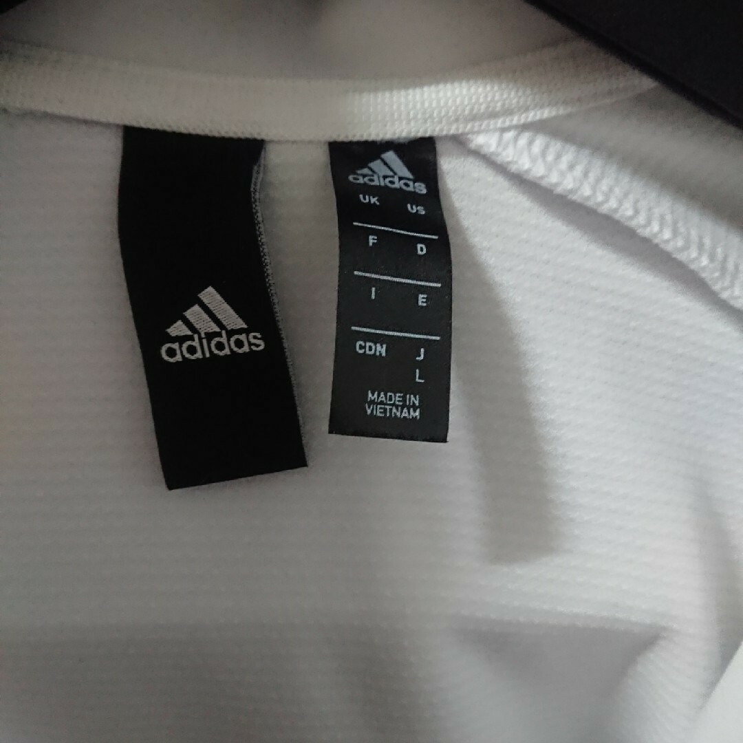 adidas(アディダス)の新品未使用 アディダス ジッパー アウター レディースのジャケット/アウター(ブルゾン)の商品写真