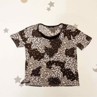 茶色 ブラウン tシャツ 半袖シャツ 花柄 ピンク 落ち着いた 大人(Tシャツ/カットソー(半袖/袖なし))