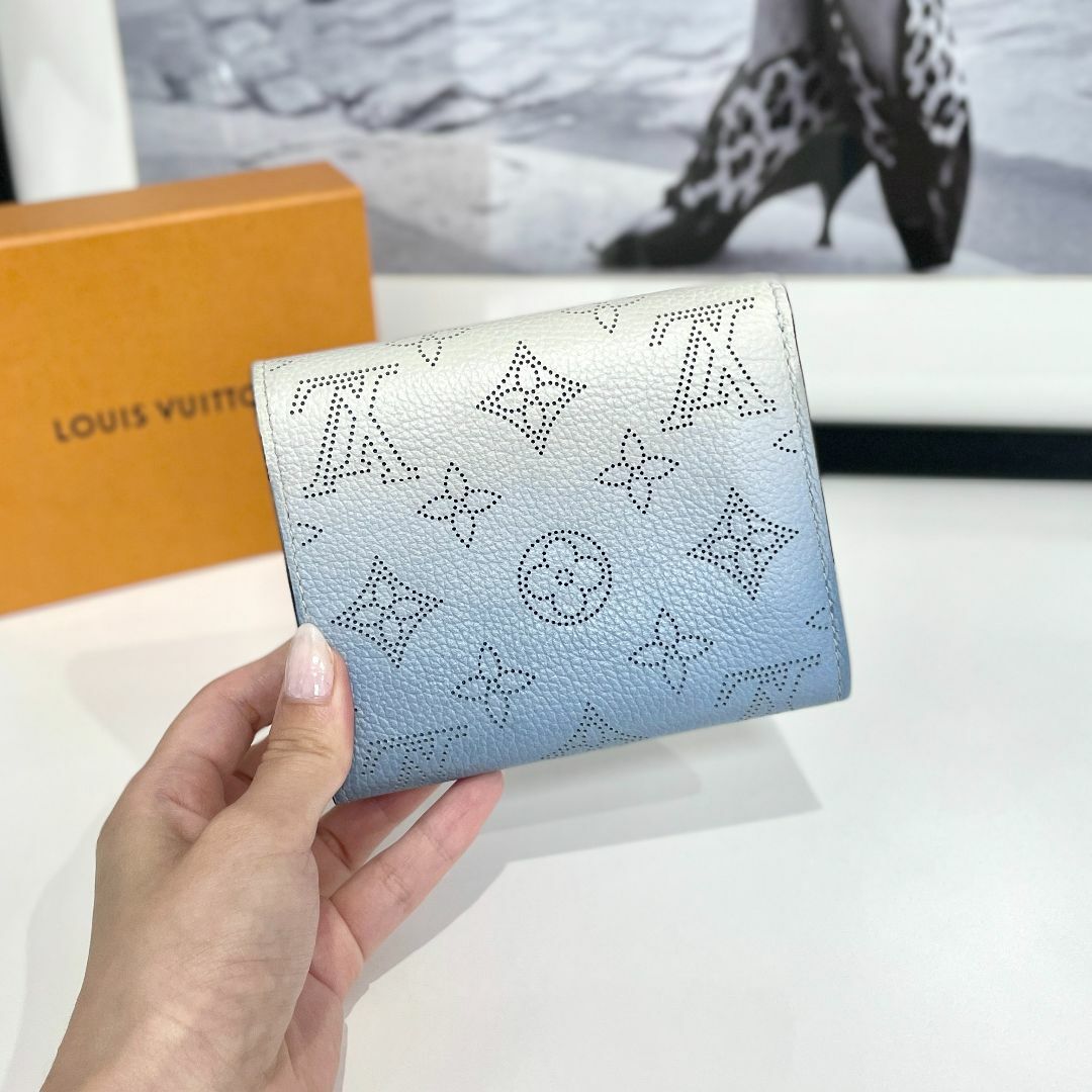 LOUIS VUITTON  マヒナ　ポルトフォイユ　イリス