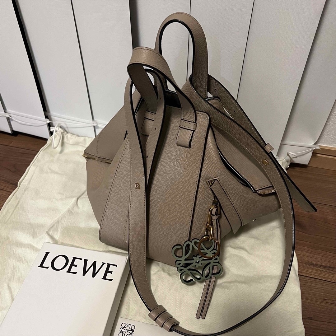 LOEWE チャーム付き ハンモック スモール