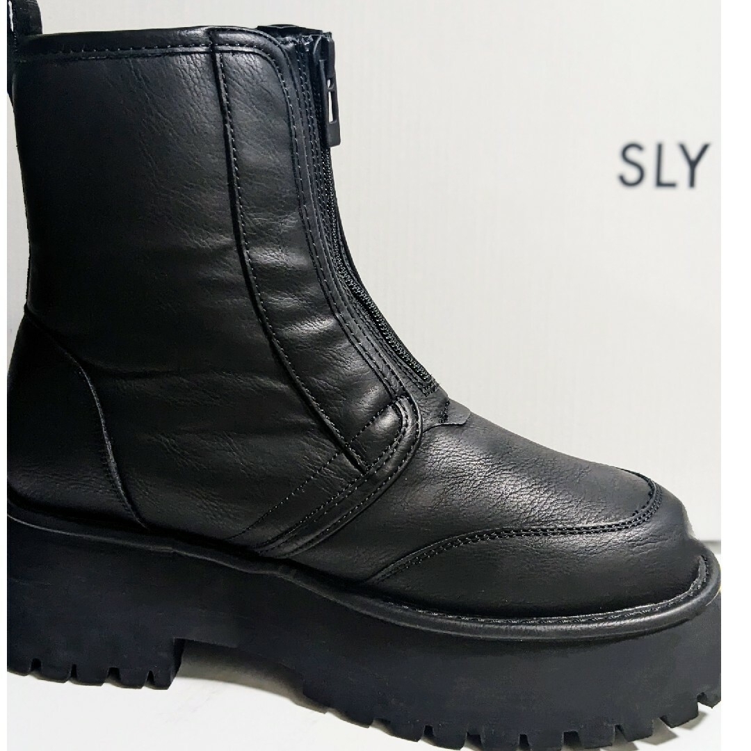SLY - FRONT ZIP BOA SHORT ブーツの通販 by a_y_a127's shop｜スライ ...