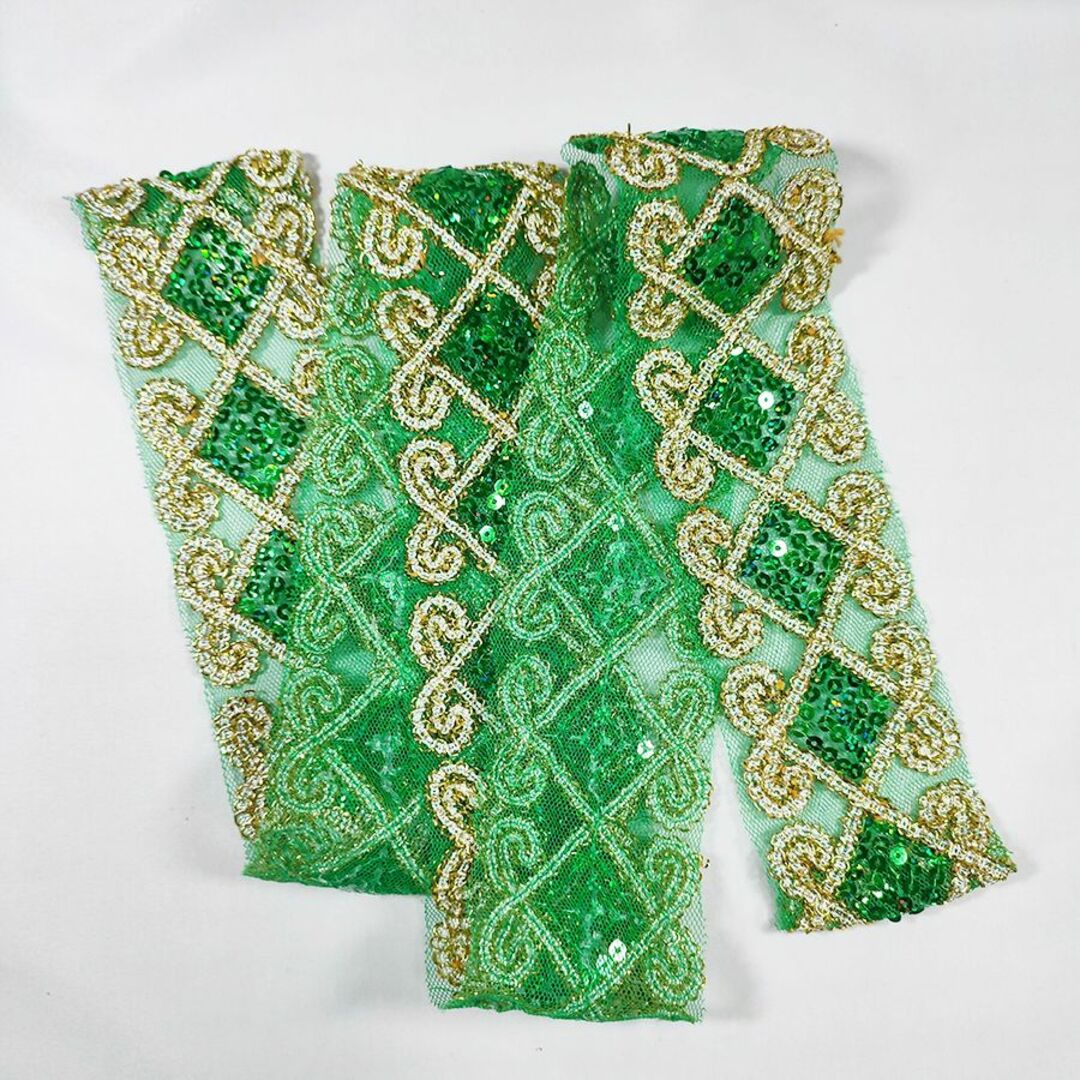 ◆緑とゴールドのキラキラ掛け襟 レディースの水着/浴衣(和装小物)の商品写真