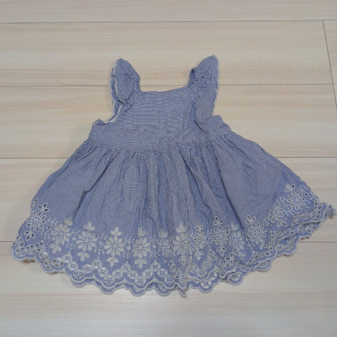 babyGAP(ベビーギャップ)のBabyGAP　ワンピース　80サイズ キッズ/ベビー/マタニティのベビー服(~85cm)(ワンピース)の商品写真