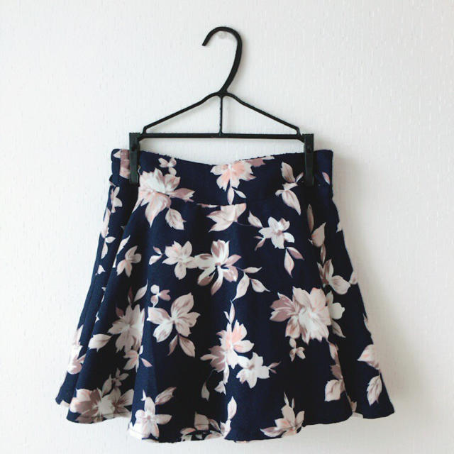 GRL(グレイル)の花柄 スカパン レディースのスカート(ミニスカート)の商品写真