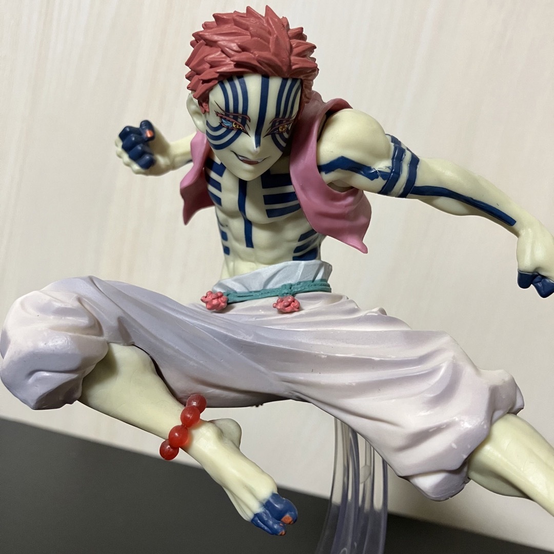 BANPRESTO(バンプレスト)の鬼滅の刃 猗窩座 フィギュア 一番くじ 刃を振るい心を燃やせ E賞 エンタメ/ホビーのフィギュア(アニメ/ゲーム)の商品写真