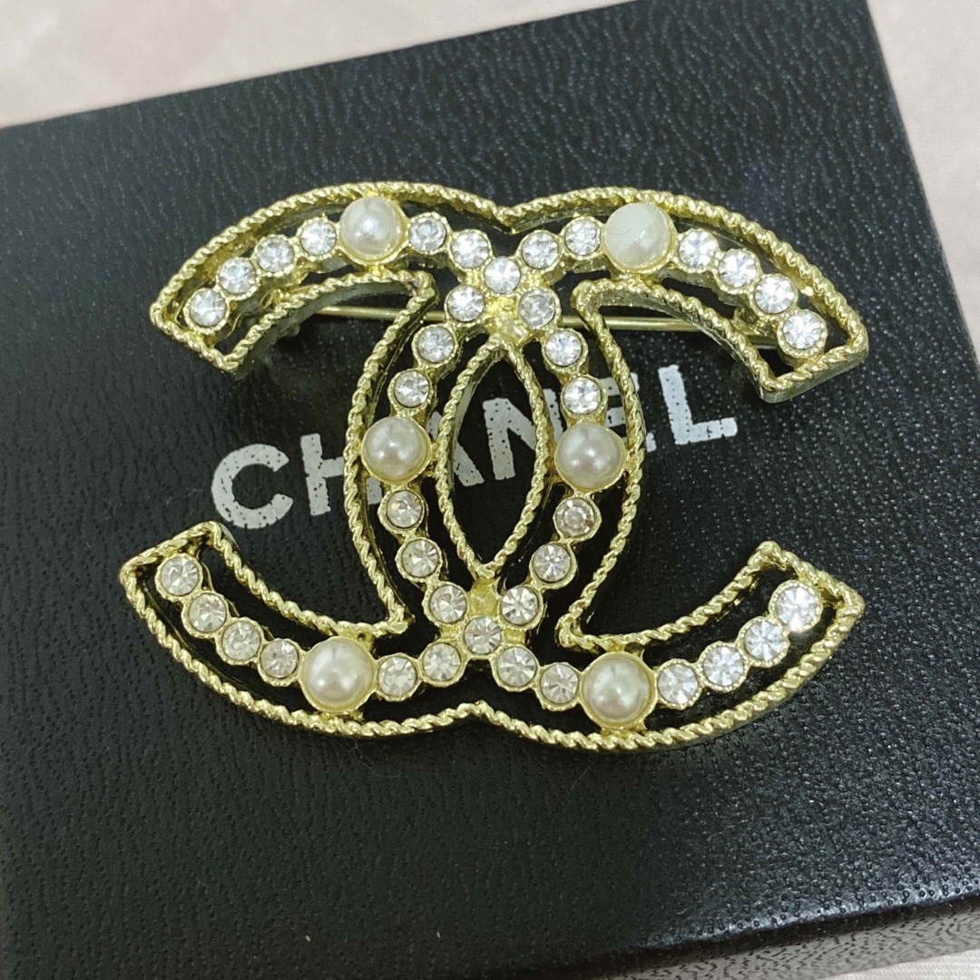 CHANEL - 未使用 ゴールド パールブローチの通販 by kaede's shop