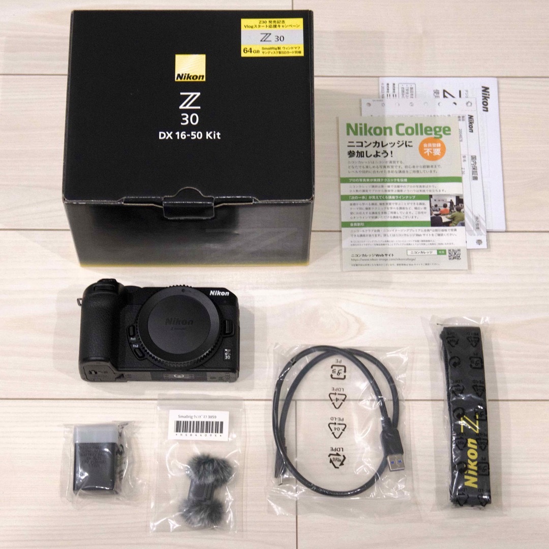 1298枚ニコンカメラNikon Z30 ボディのみ