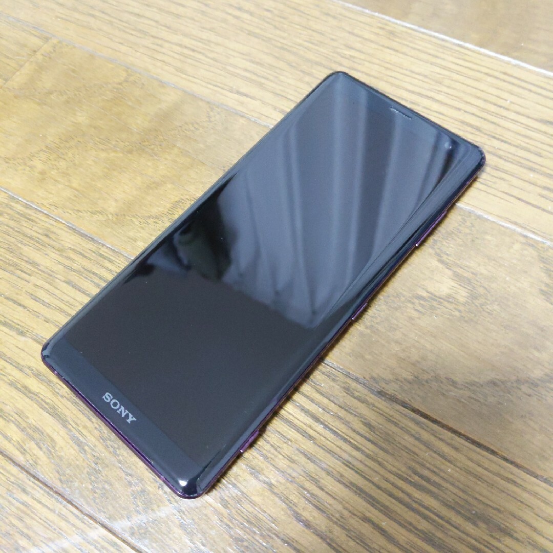 Xperia(エクスペリア)のXperia xz3  sov39 ボルドーレッド　SIMフリー スマホ/家電/カメラのスマートフォン/携帯電話(スマートフォン本体)の商品写真