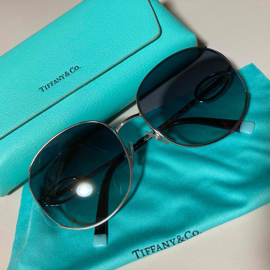 Tiffany & Co.(ティファニー)のTiffany sunglasses レディースのファッション小物(サングラス/メガネ)の商品写真