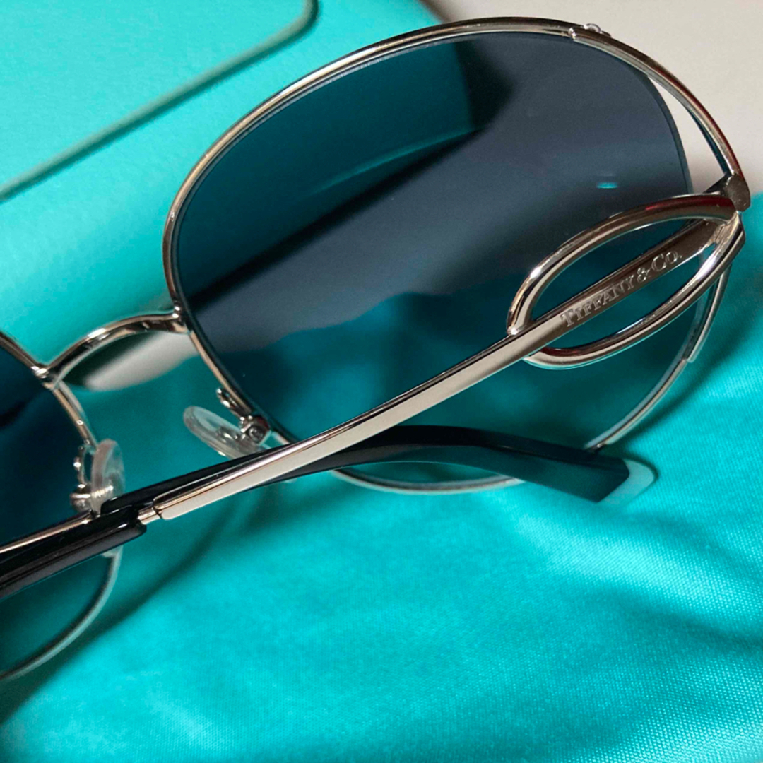 Tiffany & Co.(ティファニー)のTiffany sunglasses レディースのファッション小物(サングラス/メガネ)の商品写真