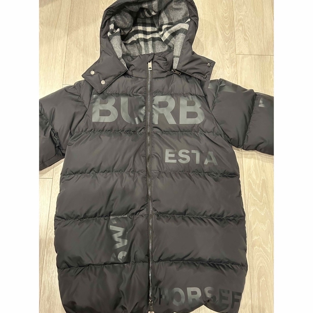 BURBERRY(バーバリー)の【新品未着用】タグ付き！Burberryダウンコート キッズ/ベビー/マタニティのキッズ服女の子用(90cm~)(コート)の商品写真