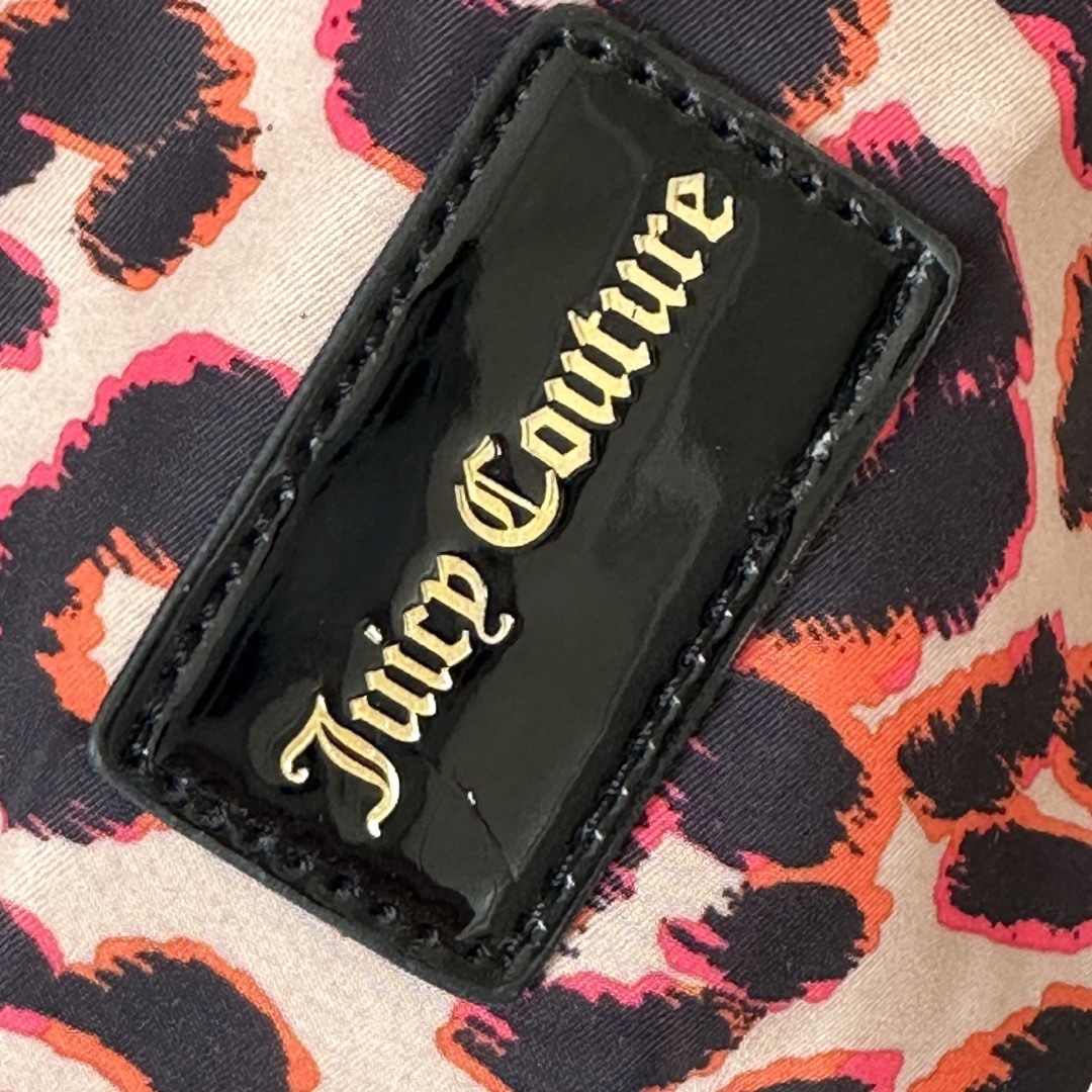 Juicy Couture(ジューシークチュール)の★Juicy Couture★大きめポーチ レディースのファッション小物(ポーチ)の商品写真