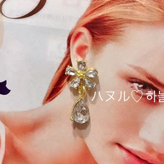 揺れる　結婚式　フラワービジュー　フラワーピアス　ジルコニア　ダイヤモンド(ヘッドドレス/ドレス)