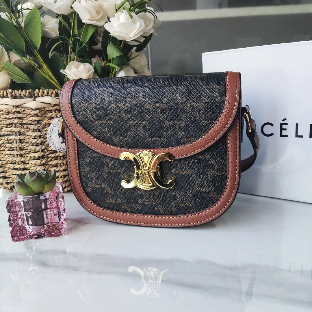 celine - 超美品✨人気セリーヌ Celine✨ ショルダーバッグ未使用に