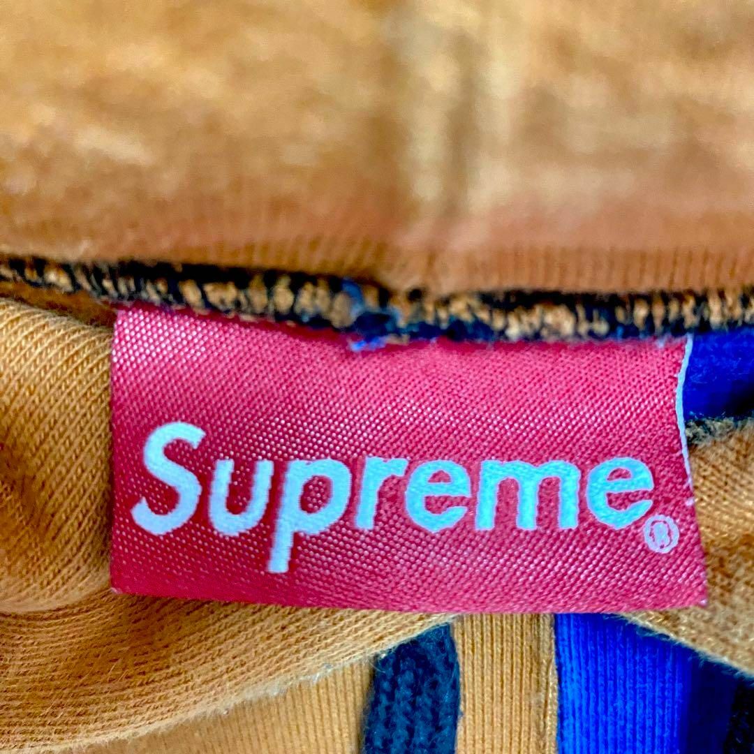 Supreme(シュプリーム)のシュプリーム supreme トリコロール ワンポイント 刺繍ロゴ パーカー メンズのトップス(パーカー)の商品写真