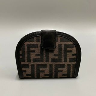 今だけ値下げ⭐︎FENDI  二つ折り財布　黒