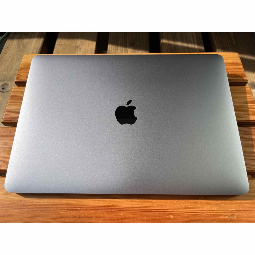 Apple13.3インチM1 MacBook Air 8GB 256GB SSD