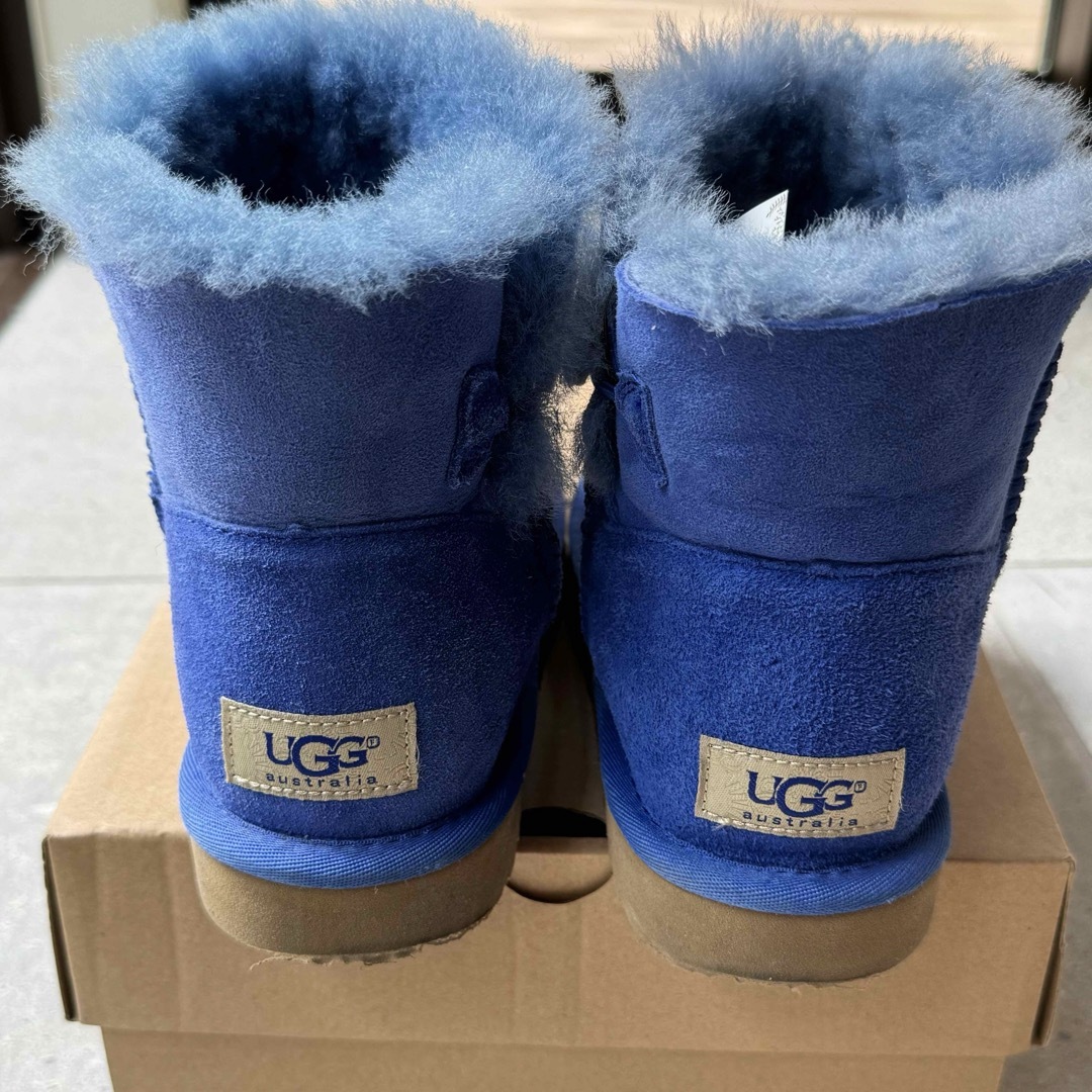 UGG(アグ)の【美品】UGG 2way MINI BILEY BUTTON 23cm レディースの靴/シューズ(ブーツ)の商品写真