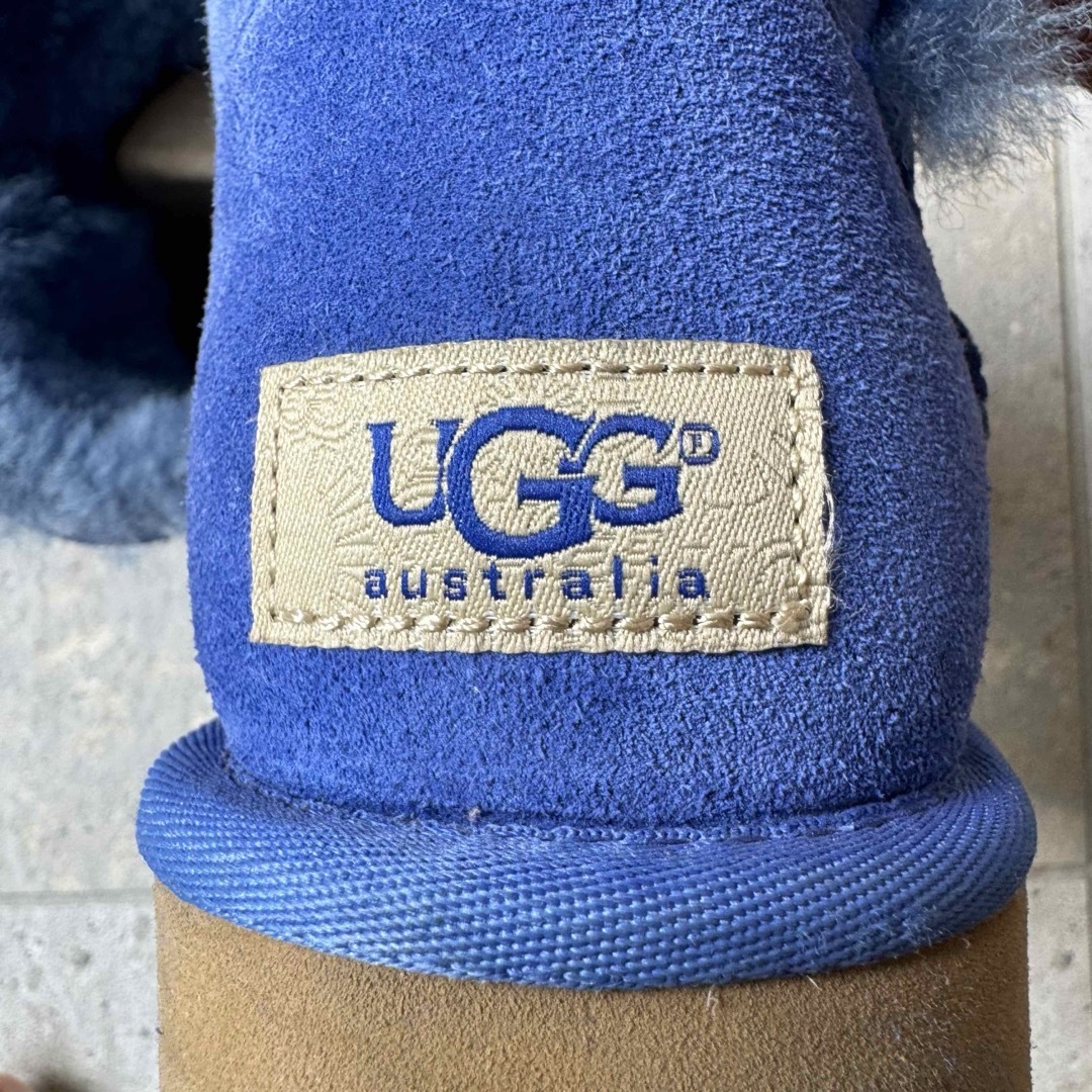 UGG(アグ)の【美品】UGG 2way MINI BILEY BUTTON 23cm レディースの靴/シューズ(ブーツ)の商品写真