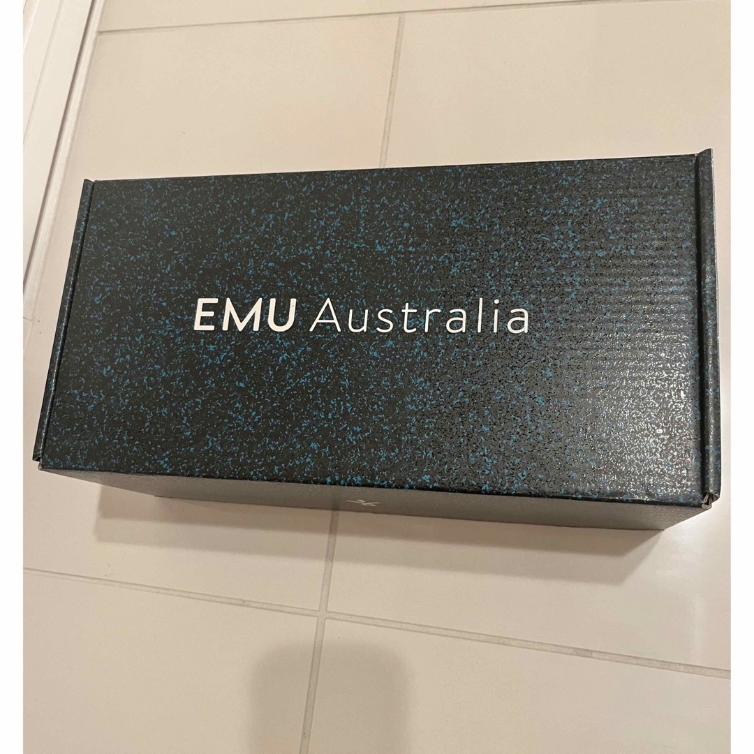 EMU Australia(エミュオーストラリア)のEMU ファーモカシン サイズ8 レディースの靴/シューズ(スリッポン/モカシン)の商品写真