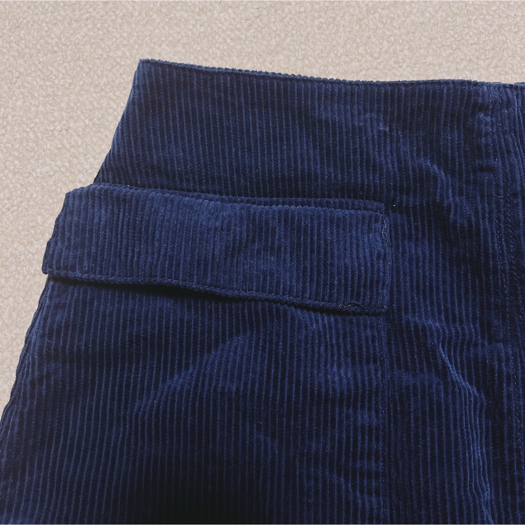 ZARA(ザラ)のZARA ネイビー　紺色　コーデュロイ　タイトスカート レディースのスカート(ミニスカート)の商品写真