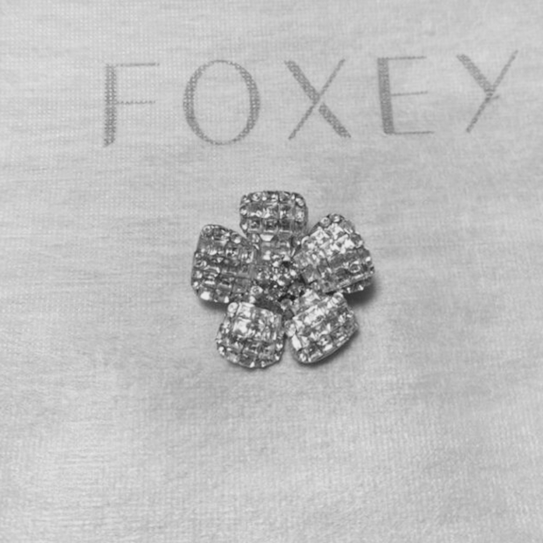 Foxey/BROOCH "FLEUR"/クリアー レディースのアクセサリー(ブローチ/コサージュ)の商品写真