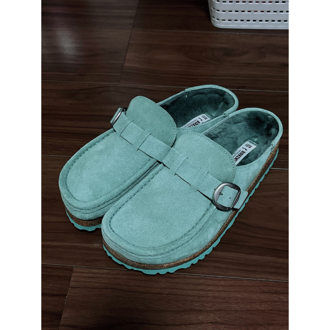 BIRKENSTOCK(ビルケンシュトック)の新品★ ビルケンシュトック　BUCKLEY SHEARLINGサンダル23㎝秋冬 レディースの靴/シューズ(サンダル)の商品写真