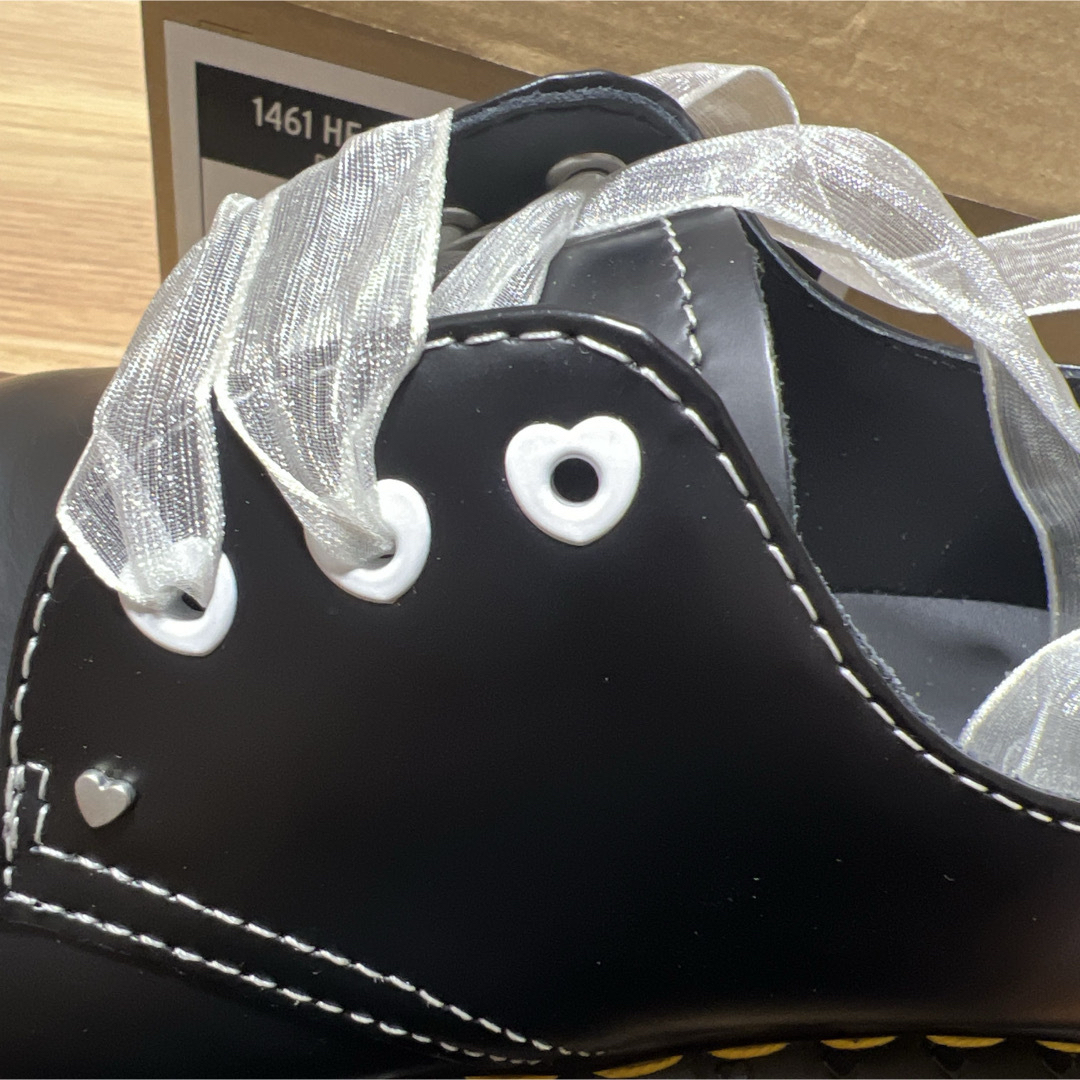 Dr.Martens(ドクターマーチン)の新品同様☆ドクターマーチン バレンタイン限定 1461 HEARTS 3ホール レディースの靴/シューズ(ローファー/革靴)の商品写真