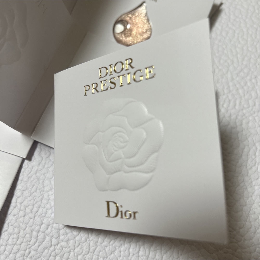 Christian Dior(クリスチャンディオール)のディオールプレステージユルイドローズセラムnew コスメ/美容のスキンケア/基礎化粧品(美容液)の商品写真