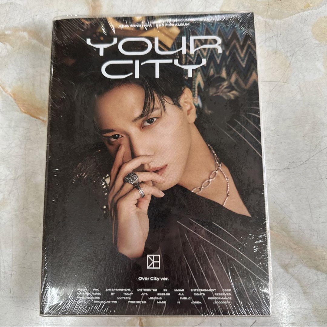 CNBLUE(シーエヌブルー)の未開封　ジョン・ヨンファYOUR CITY Over City ver エンタメ/ホビーのCD(K-POP/アジア)の商品写真