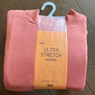 ユニクロ(UNIQLO)のユニクロ　ウルトラストレッチウォームセット　Mサイズ新品(ルームウェア)