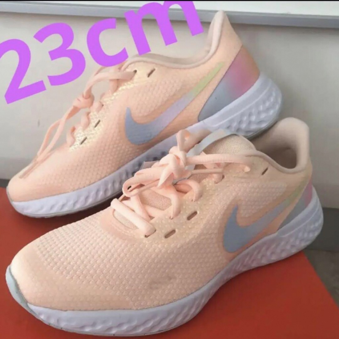 ナイキ NIKE レディース キッズ スニーカー レボリューション 23.5 - 靴