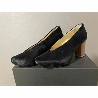 サラジョーンズロンドン(Sara Jones London)のSara Jones London  ハラコ　パンプス 　size36(ハイヒール/パンプス)