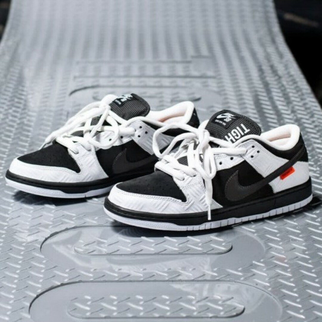 TIGHTBOOTH × Nike SB Dunk Low Pro QS