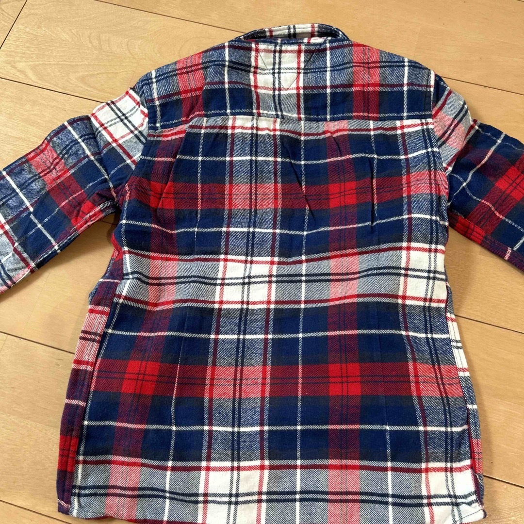 TOMMY HILFIGER(トミーヒルフィガー)の柄シャツ キッズ/ベビー/マタニティのキッズ服男の子用(90cm~)(Tシャツ/カットソー)の商品写真