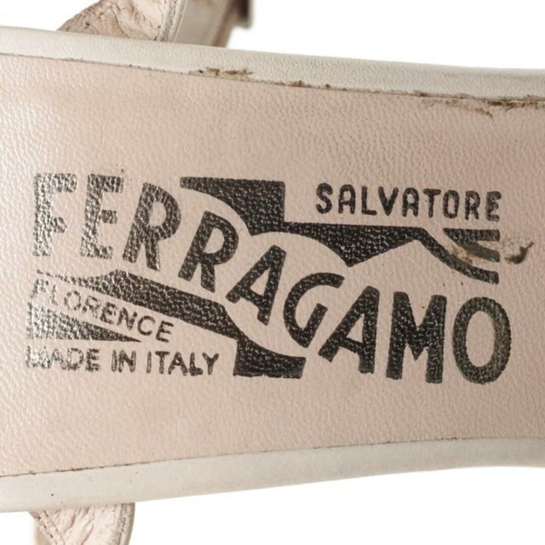 Salvatore Ferragamo(サルヴァトーレフェラガモ)のサルバトーレフェラガモ サンダル 7 C - レディースの靴/シューズ(サンダル)の商品写真