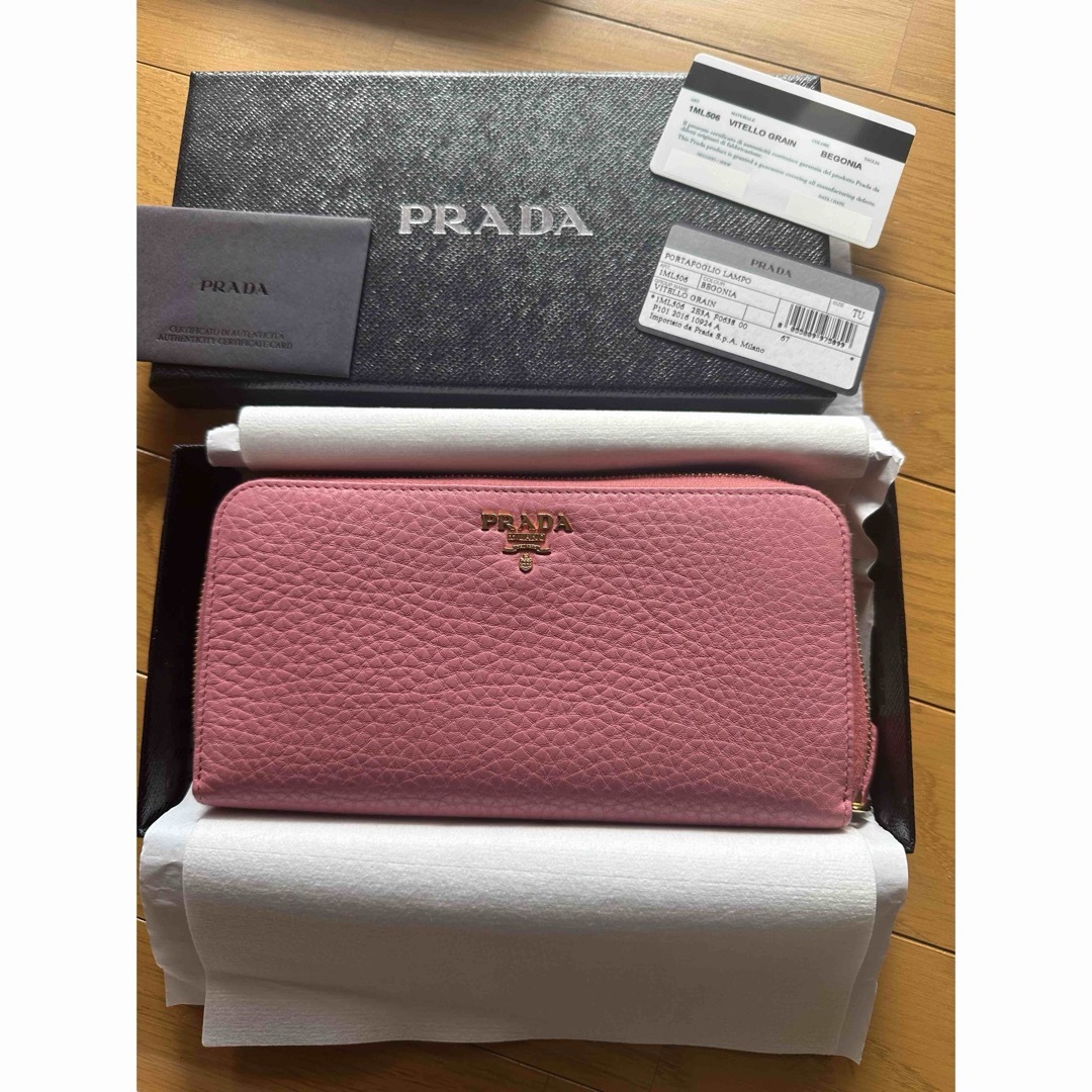 PRADA(プラダ)のプラダ　ピンク色長財布💕 レディースのファッション小物(財布)の商品写真