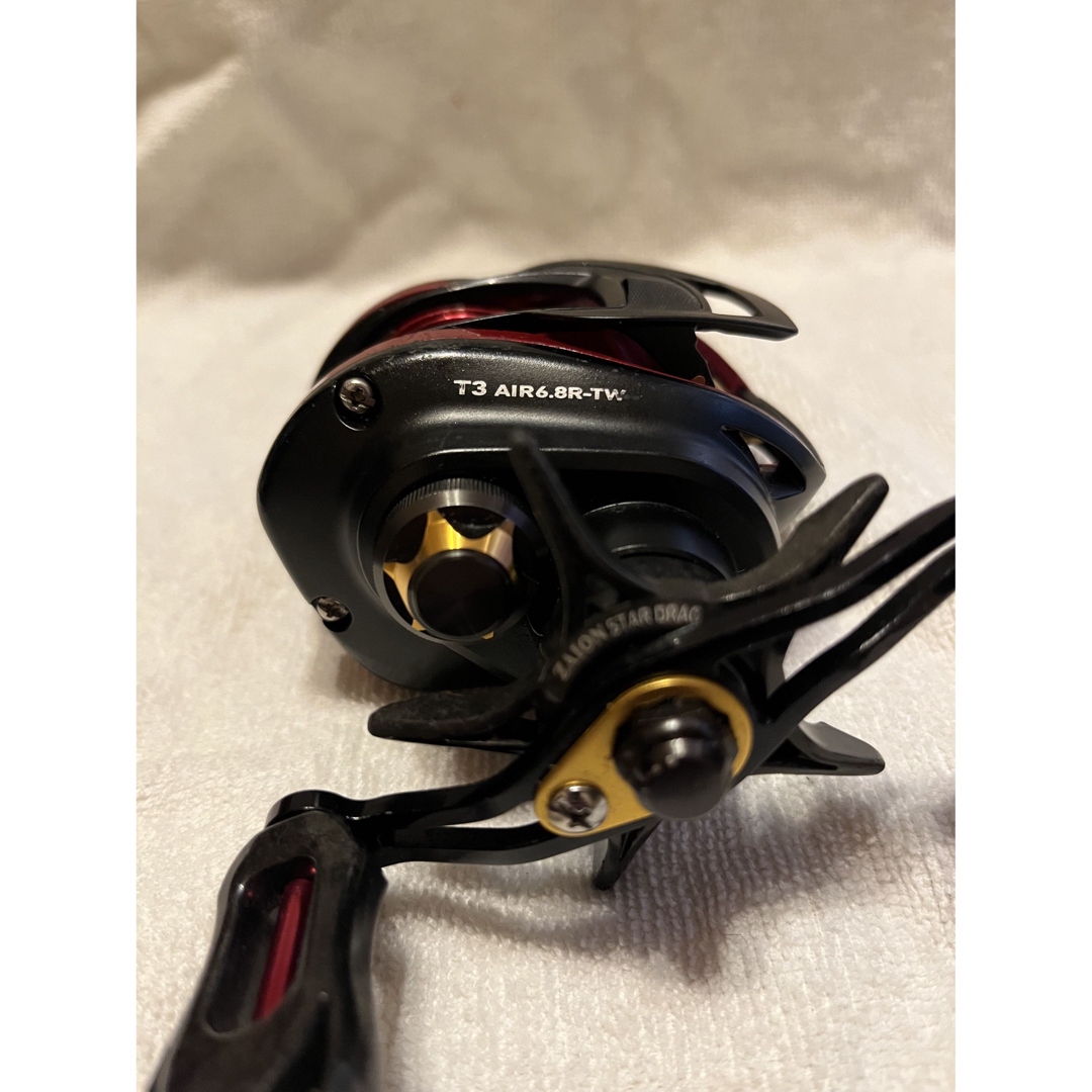 DAIWA(ダイワ)のダイワ　T3 AIR 6.8R-TW ベイトフィネス スポーツ/アウトドアのフィッシング(リール)の商品写真