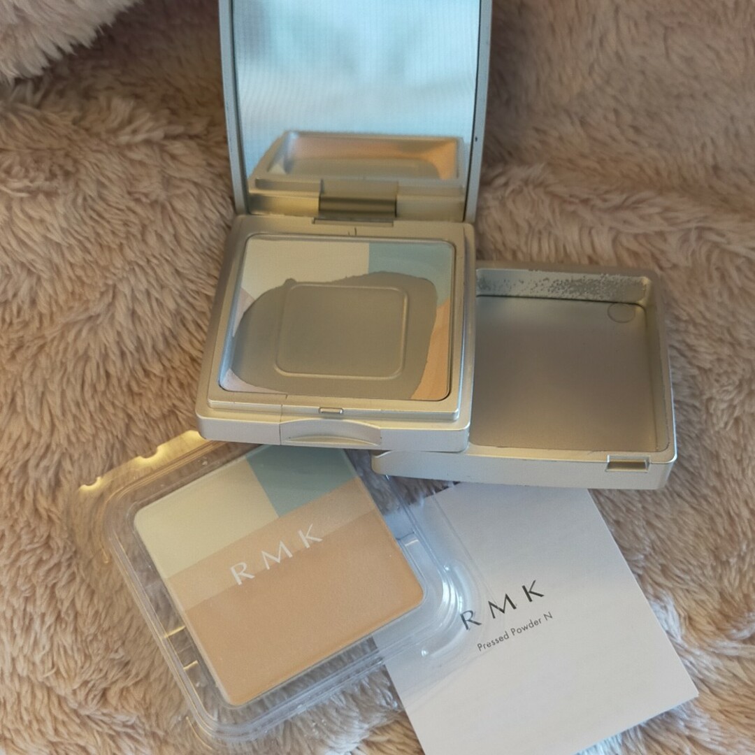 RMK(アールエムケー)のRMK プレストパウダー コスメ/美容のベースメイク/化粧品(フェイスパウダー)の商品写真