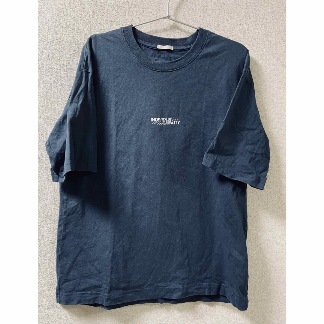 GU(ジーユー)のコットン ビッグT (5分丈) バックプリント ネイビー  メンズのトップス(Tシャツ/カットソー(半袖/袖なし))の商品写真